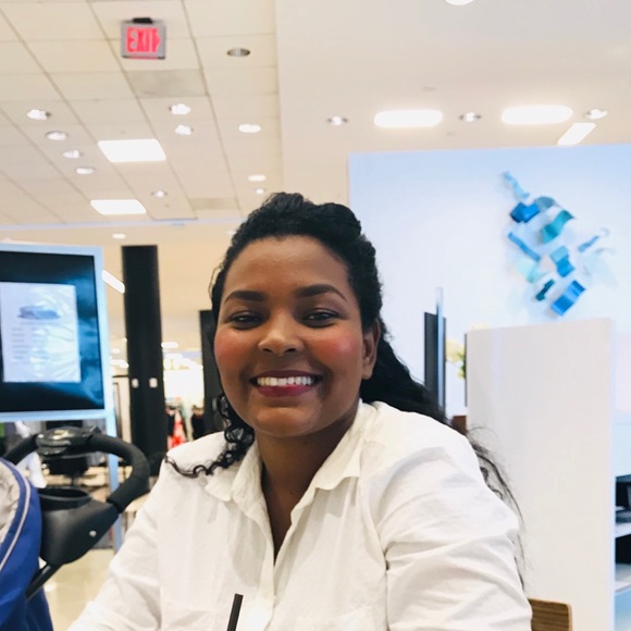 Meet your Posher, Ruth - Picture 1 of 1